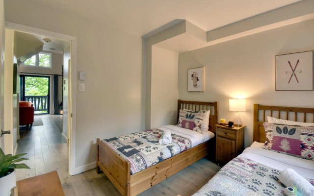 Stunning Condo - View on Lake Tremblant & Mountain