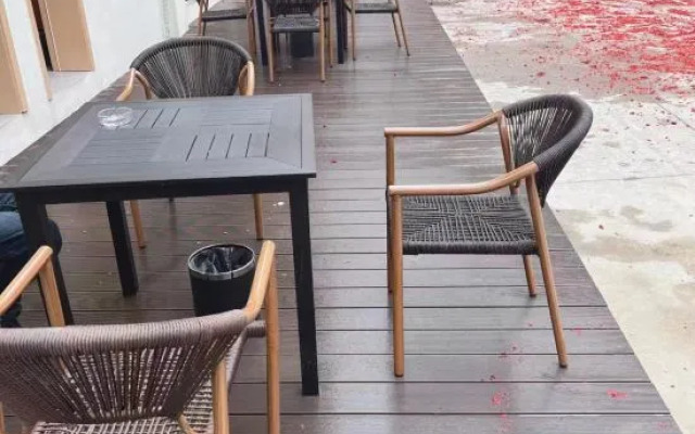 Yuting Lvtu Hotel (Tianquan Hospital of Traditional Chinese Medicine)