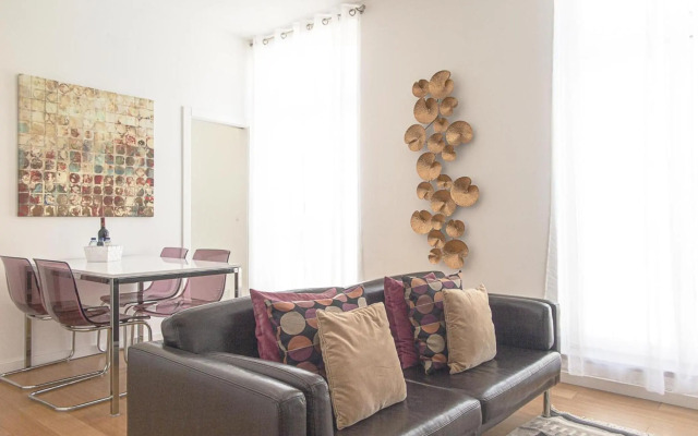 Baixa chiado 2 bedroom duplex apt with elevator