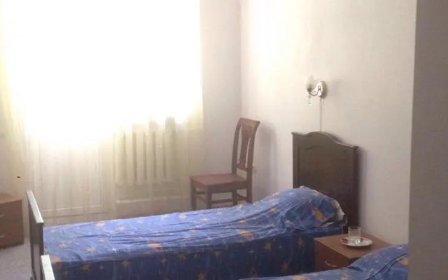 Guest House on per. Leningradskiy 8