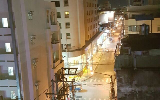 Room 2 U Hostel & Guesthouse