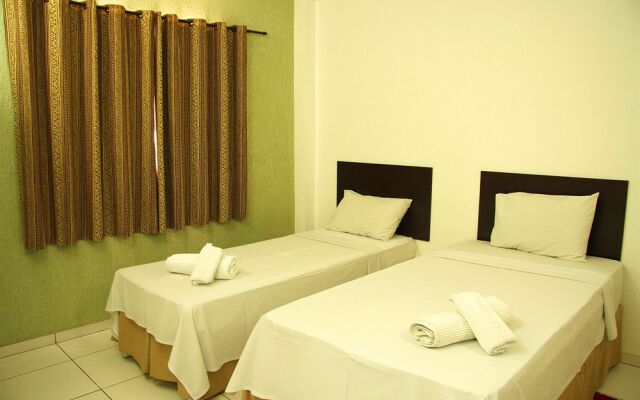 Strato Express Residence