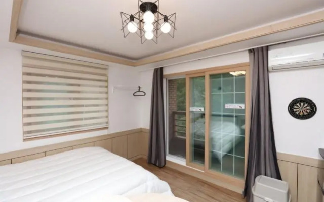 Pocheon All Seasons Pension