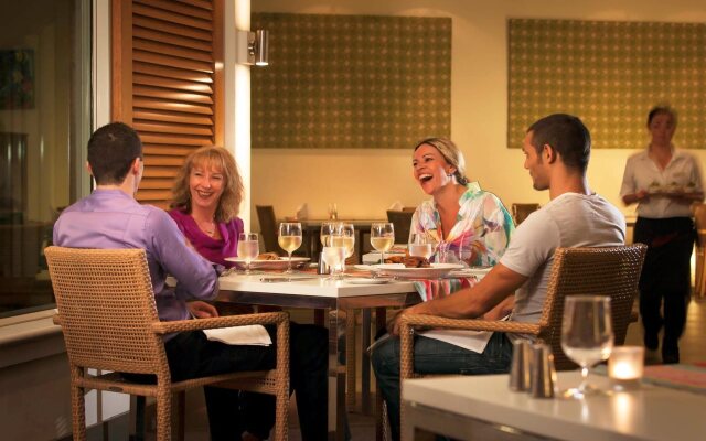 Novotel Cairns Oasis Resort