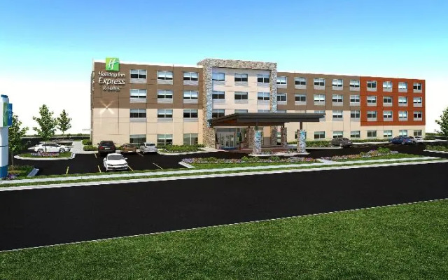 Holiday Inn Express & Suites Parsons