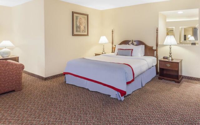 Ramada Plaza Garden Grove