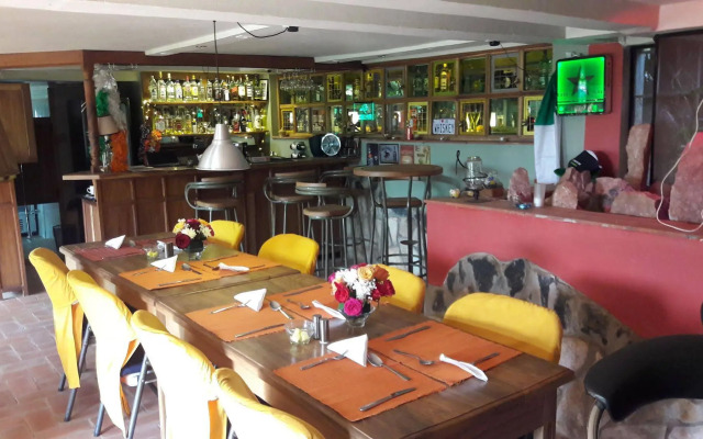 Yellow Haven Lodge