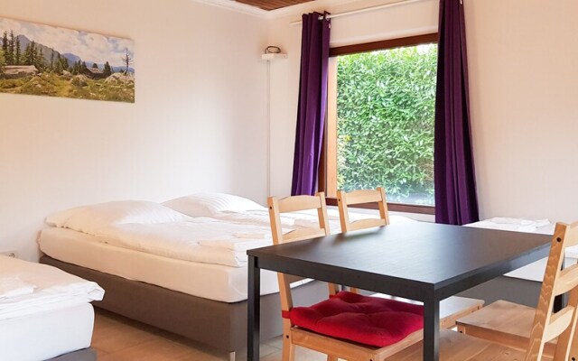 Tolstov-Hotels Beautiful Villa with Big Garden