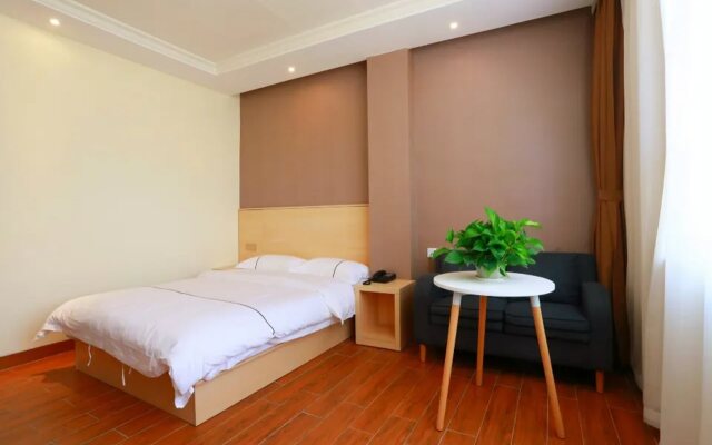 Pebble Motel (Guangzhou Conghua Street North Highway Intersection)
