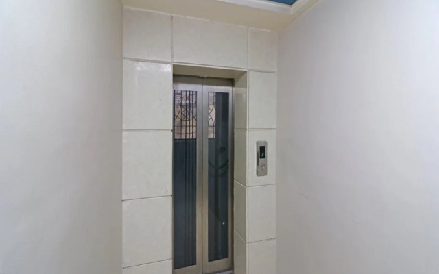 OYO 7044 Hotel Megha