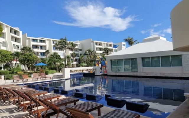 Cancun Studio Overlooking the Lagoon
