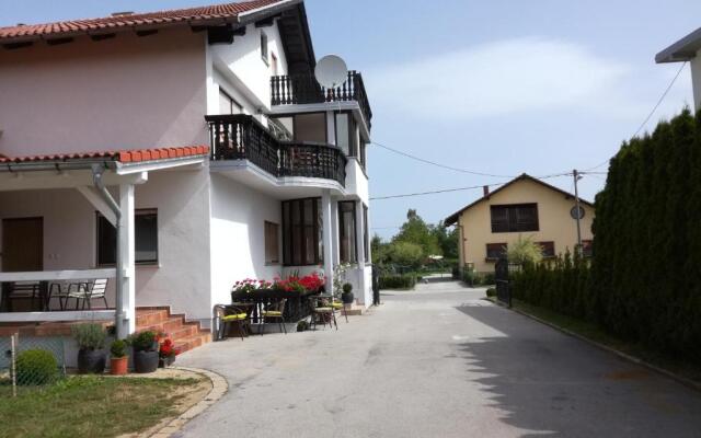 Apartmani Oletić 4*