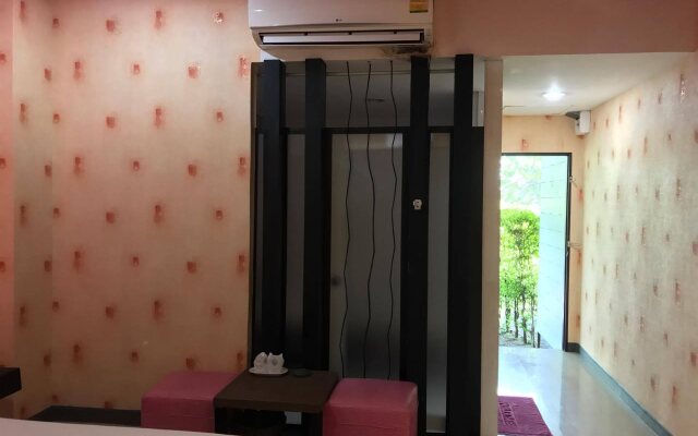 Lux Inn