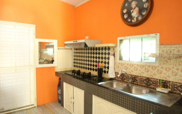 Little home poolvilla