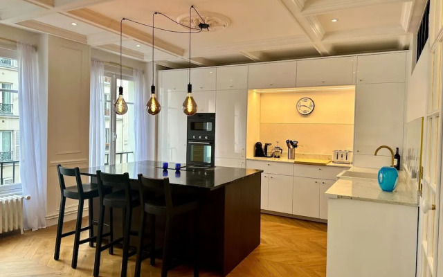 Paradis Chic - Renovated 2 Bed Apt in Paris