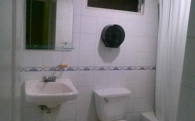 Aparta Hotel Jardines Metropolitanos