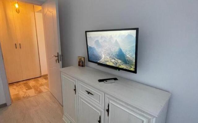 Robert’s Brilliant Apartament