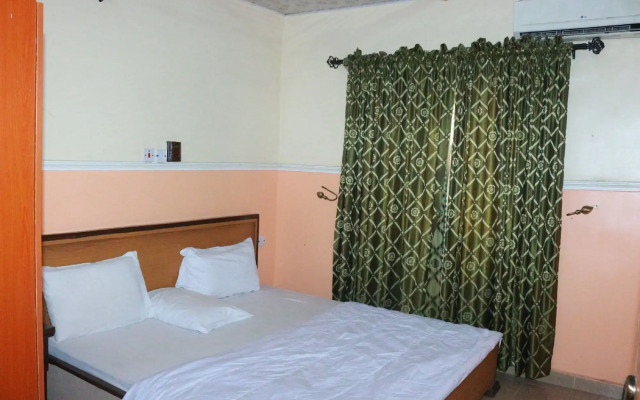 L & L Executive Hotels and Suites