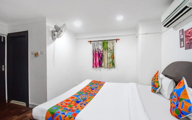 Goroomgo Royal Oak Guest House Nabapally Sector 4 Kolkata