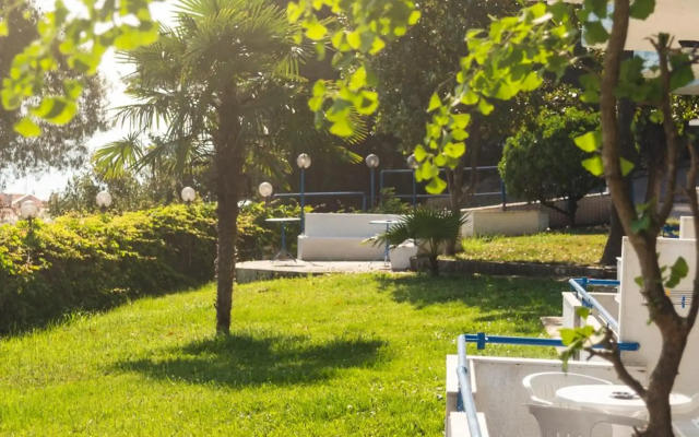 Roditsa Patritsia Apartments