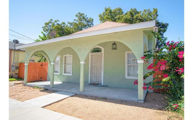 3 BR1 BA Remodeled Home Near Downtown