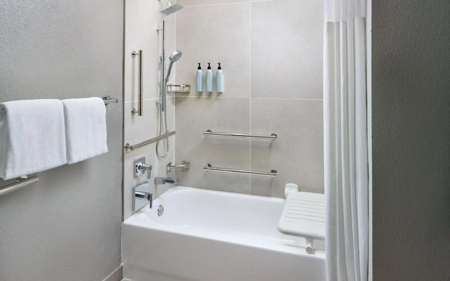 Courtyard by Marriott - Atlanta Executive Park/Emory