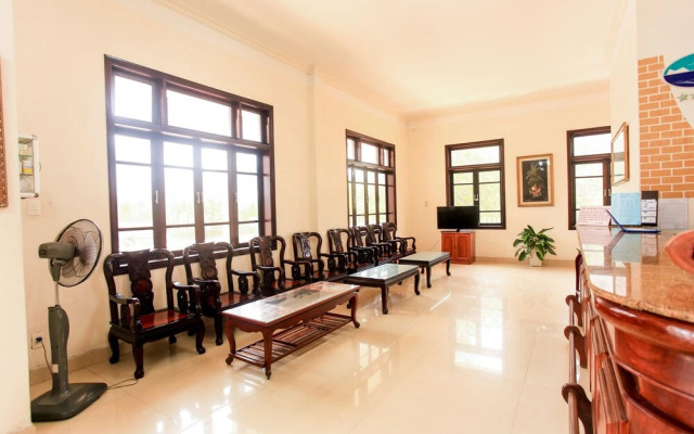 OYO 810 My Khe Hotel