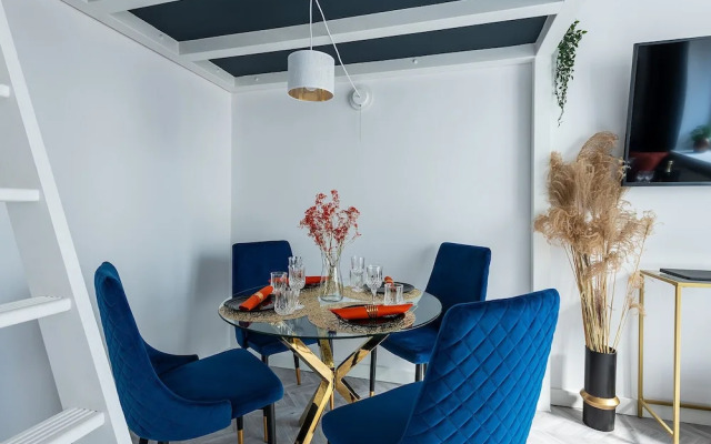 Sienna Modern Apartment by Renters