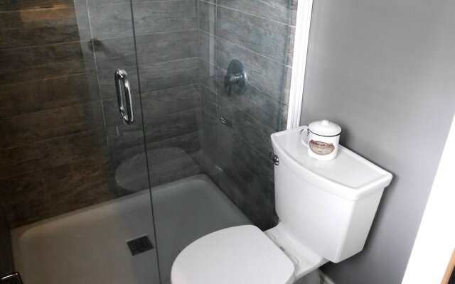 Lake Simcoe Watefront Cottage