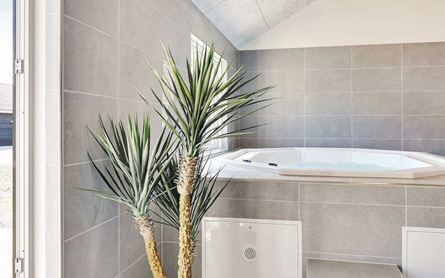 24 Person Holiday Home in Grenaa