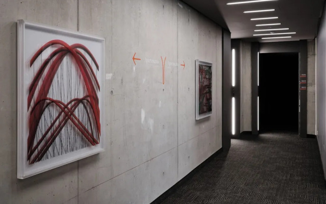 The Zipper Hotel & Apartments