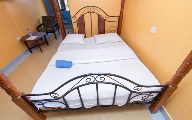 New East View Hotel