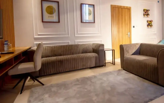 649 Suites