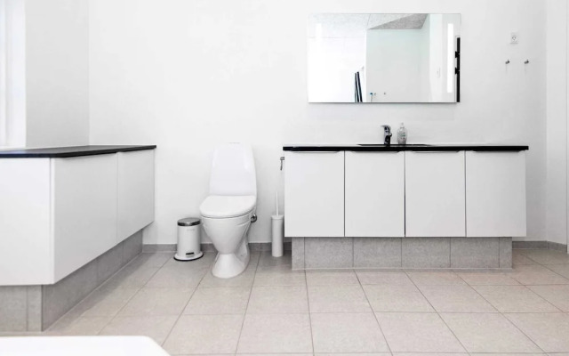 Modern Retreat by Water - By Traum Ferienwohnungen