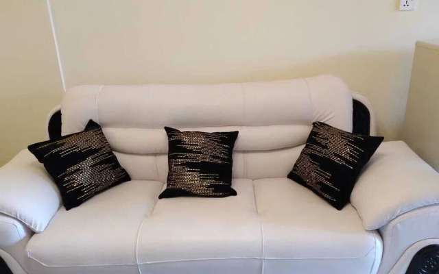 Stay.Plus Hurlingham Business Apartment