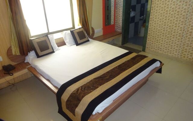 Hotel Raj Palace by Sky Stays