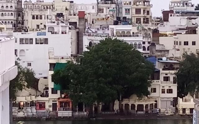 The Royal Lake View Villa