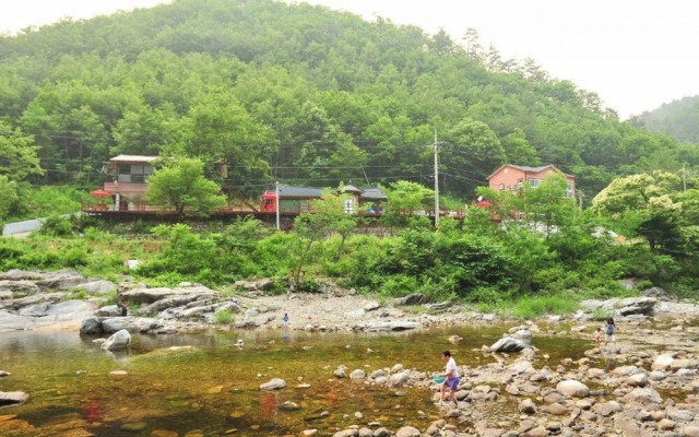 Yangyang Beopsusanjang Pension