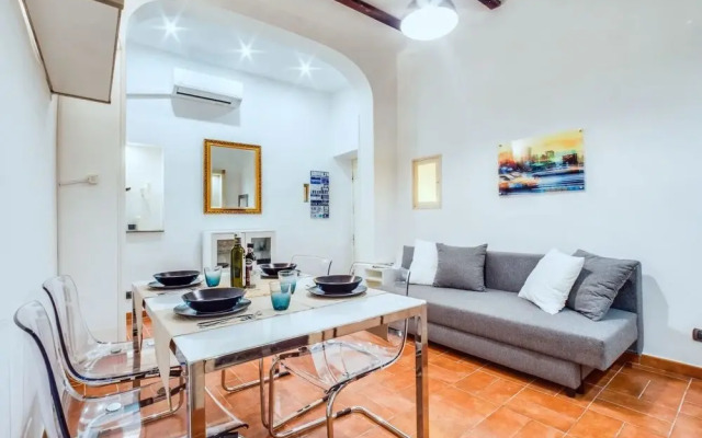 Charming Little Flat in the Heart of Trastevere