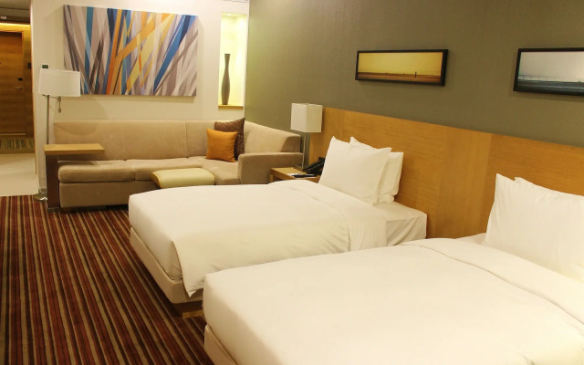Hyatt Place Shenzhen Airport