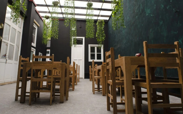 Casa Eguren Art Hostel - Adults Only