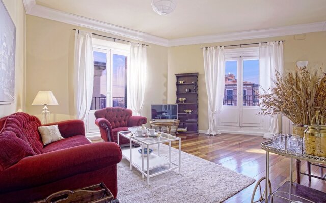 Wonderful 3 Bd Apartm In Prime Location. Plaza Mayor