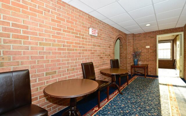 Old Colony Inn Alexandria