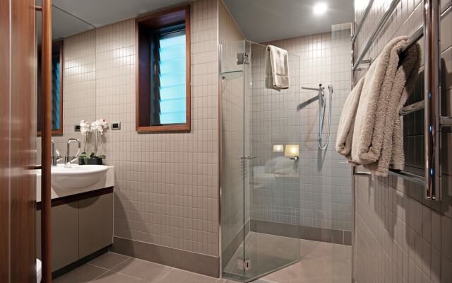 Yacht Club Villa 33-Serenity-Ocean Views with Golf Buggy