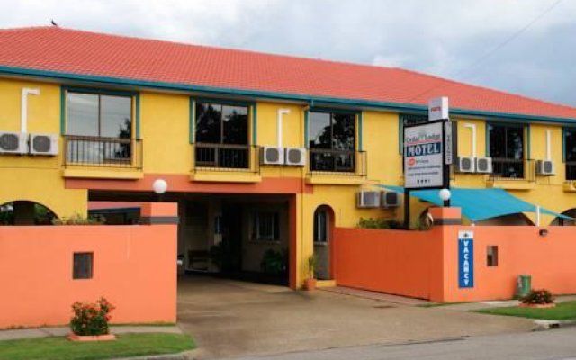 Cedar Lodge Motel Townsville