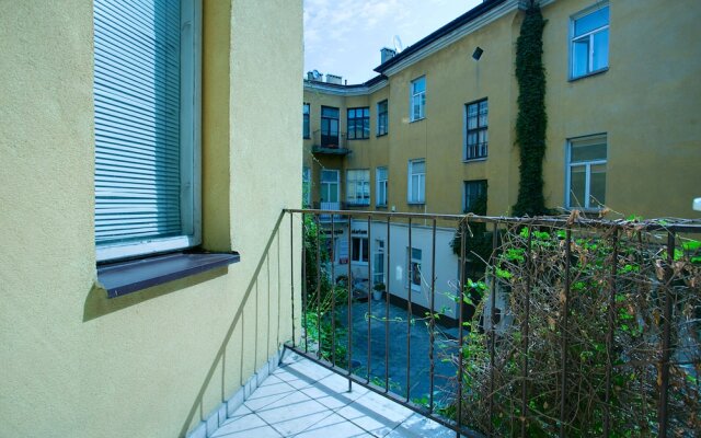 Penguin Rooms - Kielce Downtown Sienkiewicza