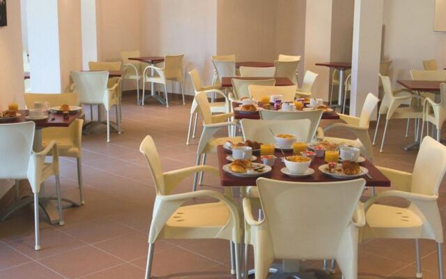 Adonis Grandcamp - Les Isles de Sola