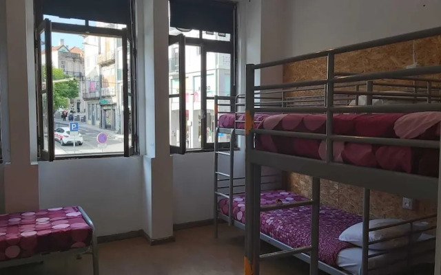 Porto Downtown Hostel