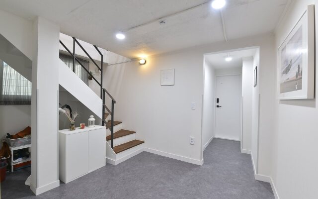 Mono House Hongdae 5