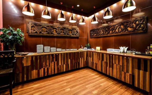 Lap Roi Karon Beachfront